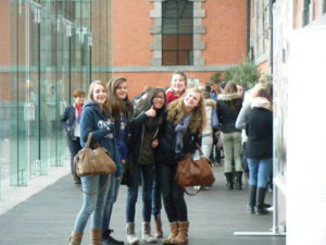 Visite de l’exposition sur le bicentenaire de la Louisiane au Parlement wallon